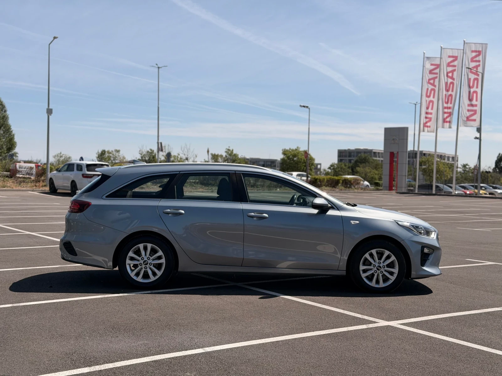 Kia Ceed 1.6CRDi-Vision-Лизинг през Уникредит по 150евро, снимка 4 - Автомобили и джипове - 55722295