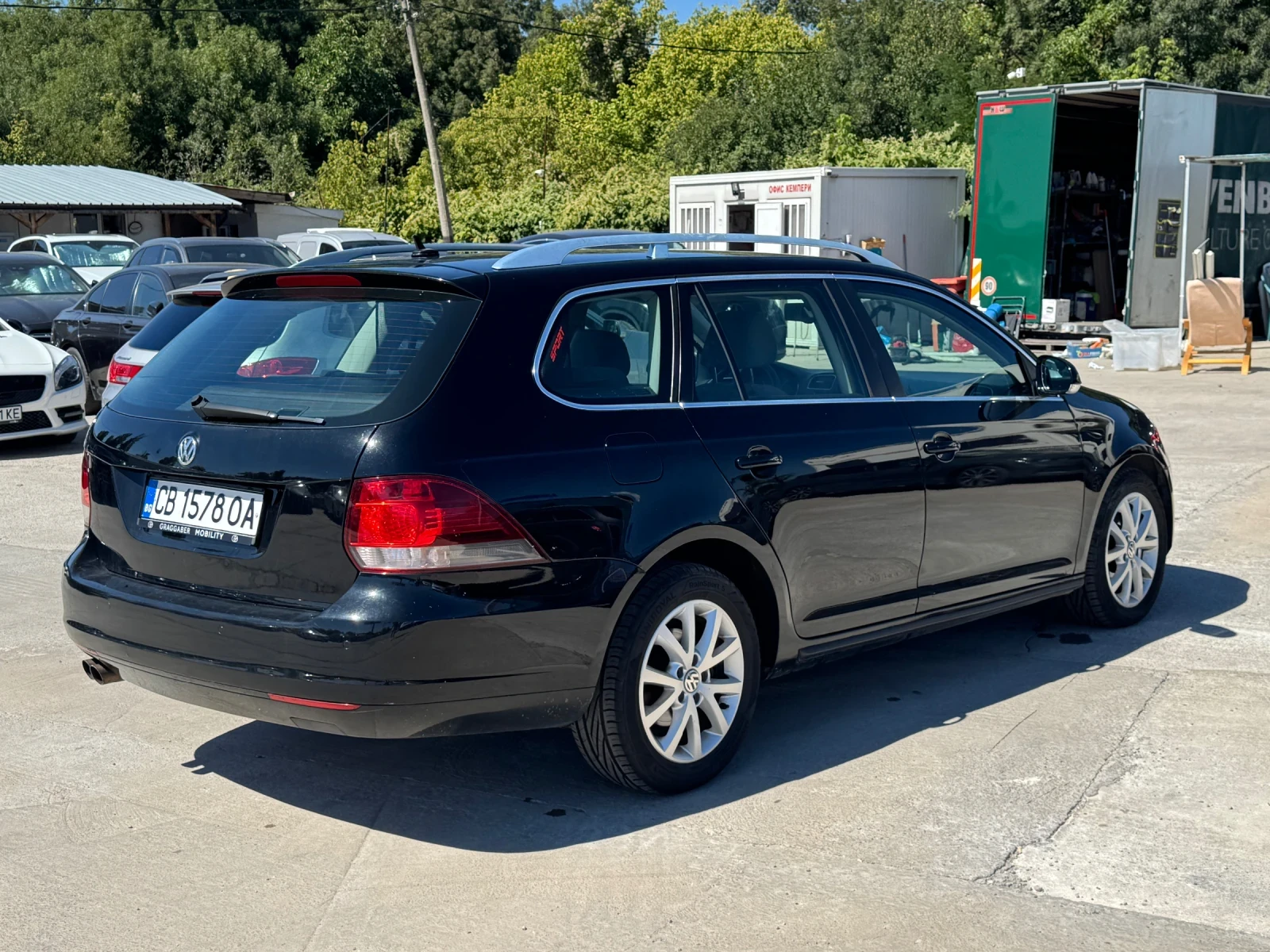 VW Golf ТОП СЪСТОЯНИЕ / НОВИ ГУМИ  / ОБСЛУЖЕНА / НАВИ , снимка 5 - Автомобили и джипове - 55977359