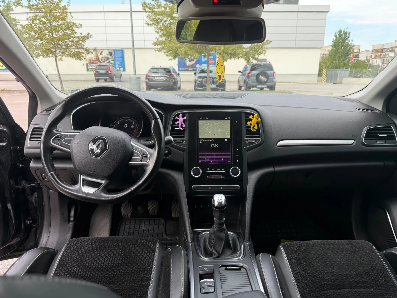 Renault Megane, снимка 8 - Автомобили и джипове - 56138231