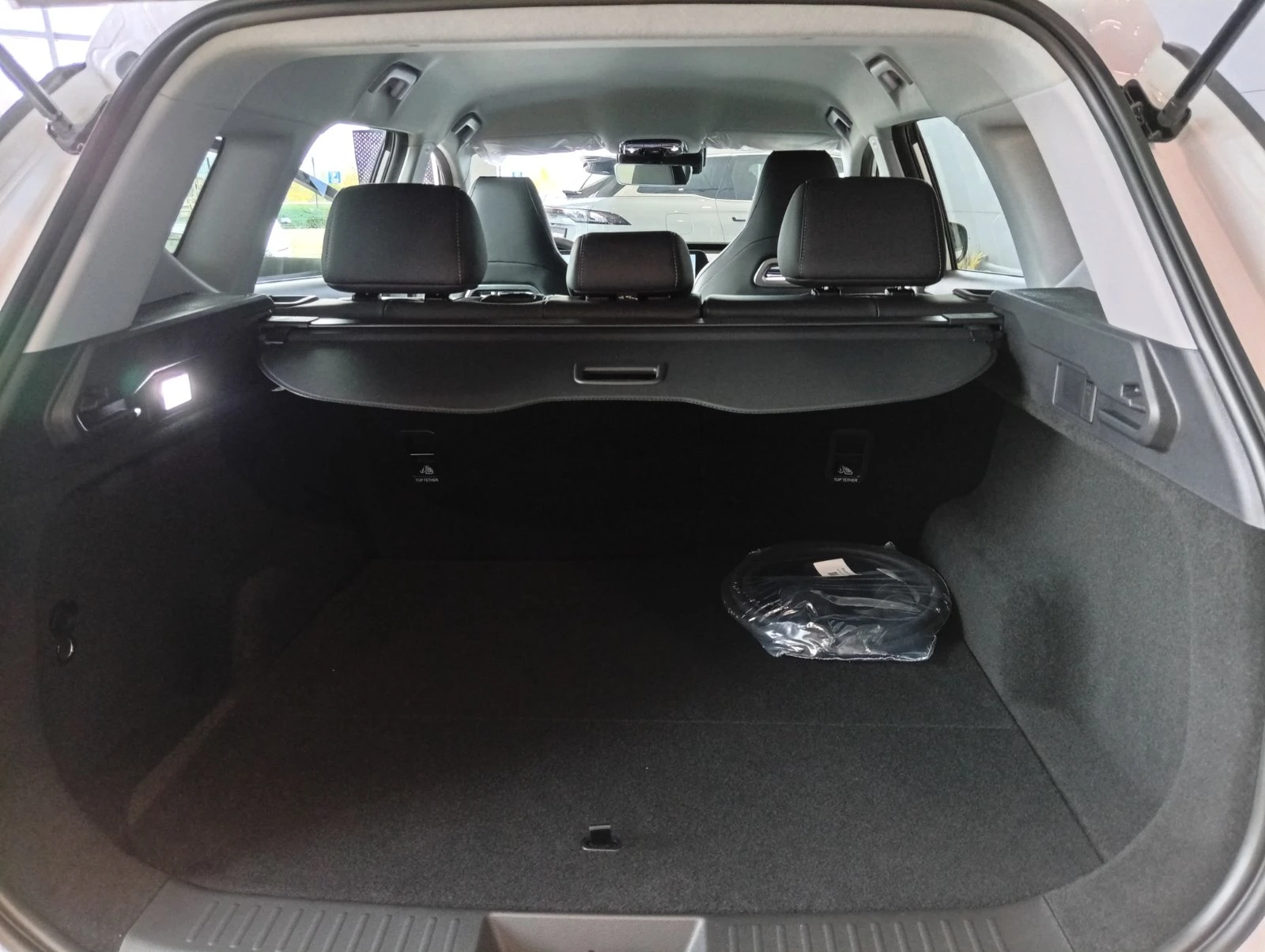 EBRO s700 PHEV Premium, снимка 16 - Автомобили и джипове - 56160780