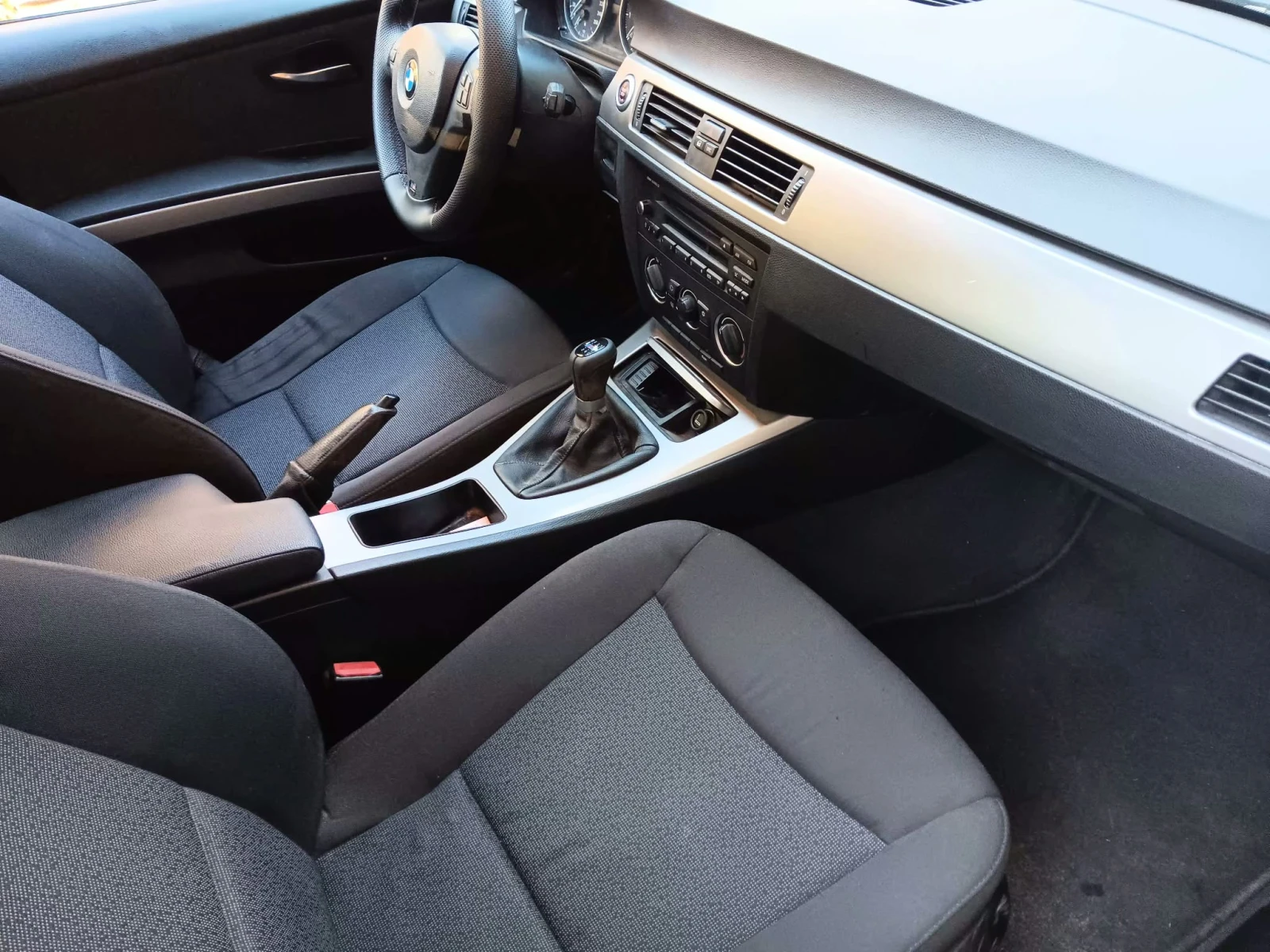 BMW 318 2.0i, снимка 6 - Автомобили и джипове - 56660322