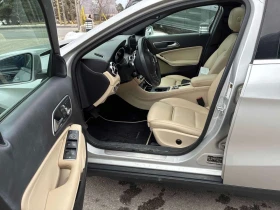 Mercedes-Benz GLA 250 CARFAX /Кожа/Нави/Подгрев/Панорама, снимка 6