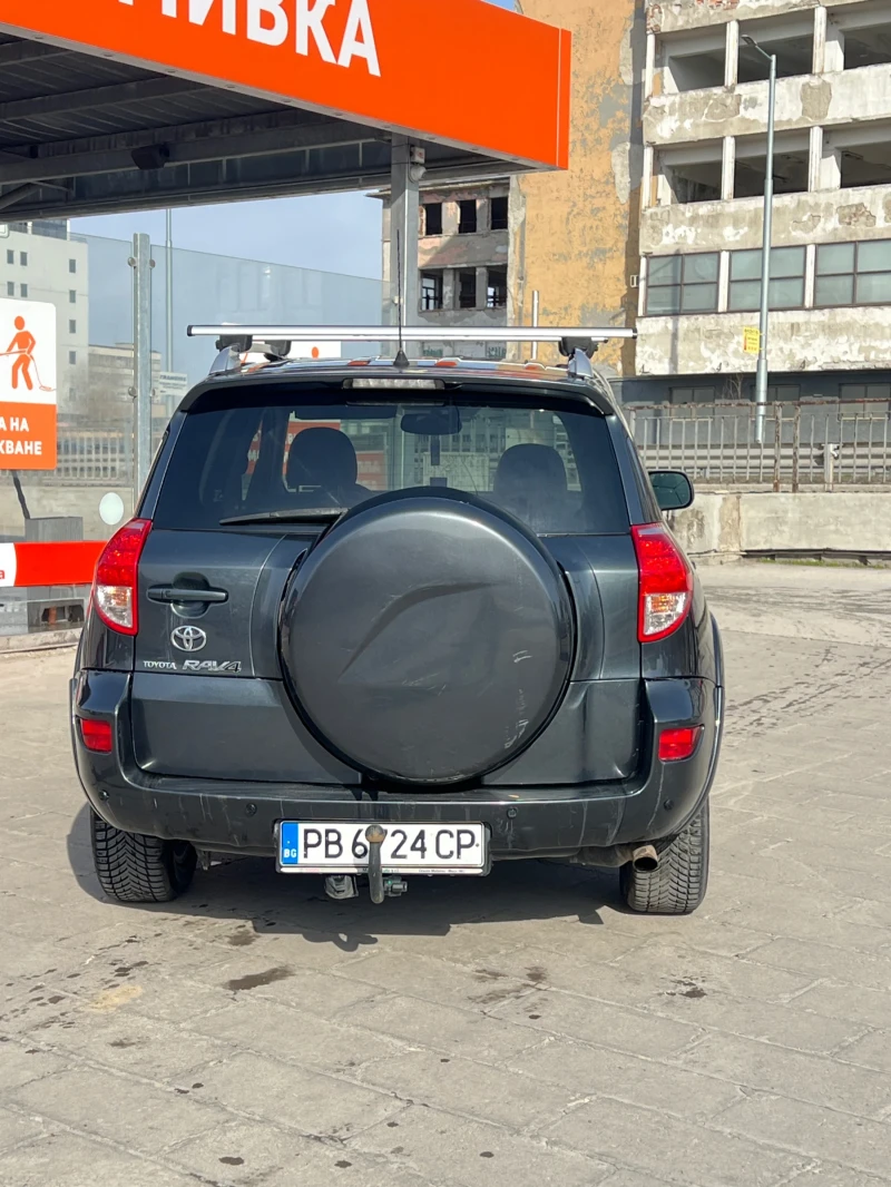 Toyota Rav4 2.2 Dicat, снимка 4 - Автомобили и джипове - 49307433