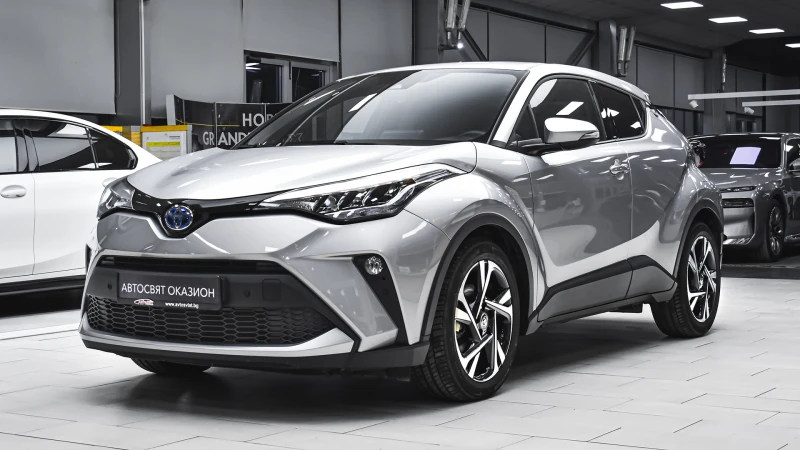 Toyota C-HR 2.0 Hybrid Club Automatic, снимка 4 - Автомобили и джипове - 50645601
