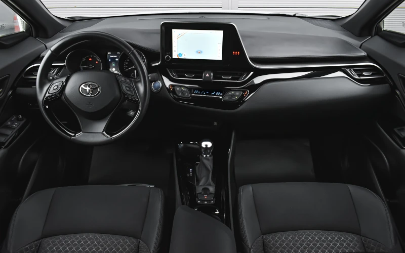 Toyota C-HR 2.0 Hybrid Club Automatic, снимка 8 - Автомобили и джипове - 50645601