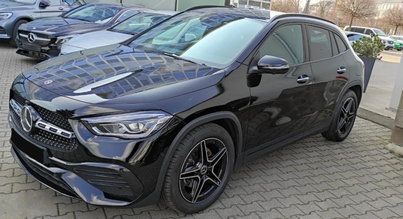 Mercedes-Benz GLA 200 AMG KEYLESS 360camera, снимка 2 - Автомобили и джипове - 53502626