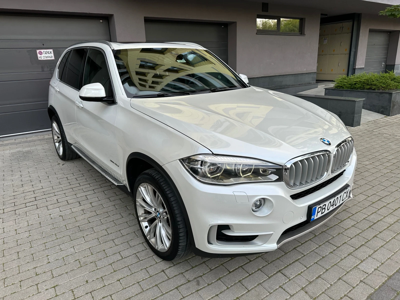 BMW X5 40d INDIVIDUAL B&O - изображение 2