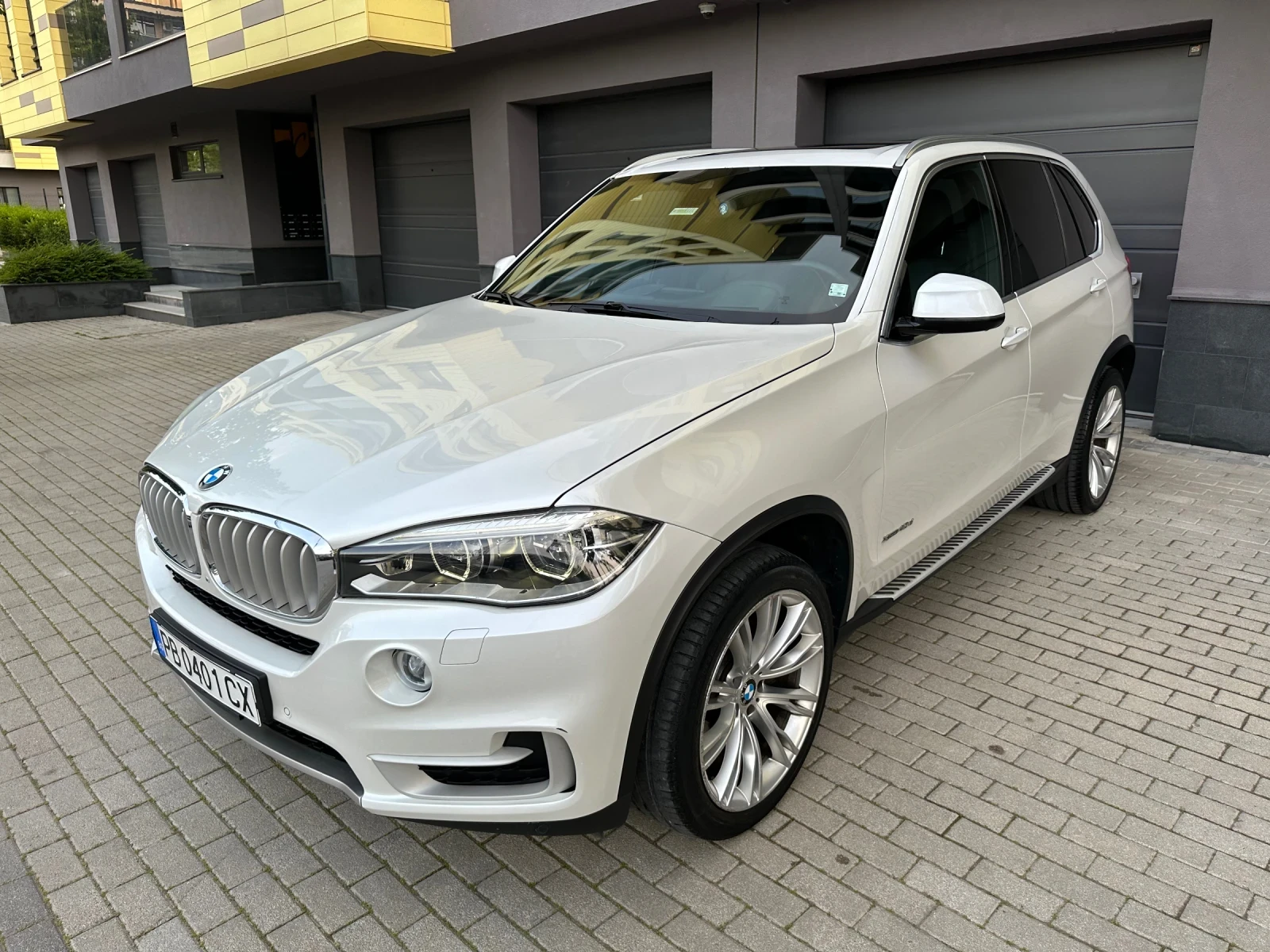 BMW X5 40d INDIVIDUAL B&O - изображение 3