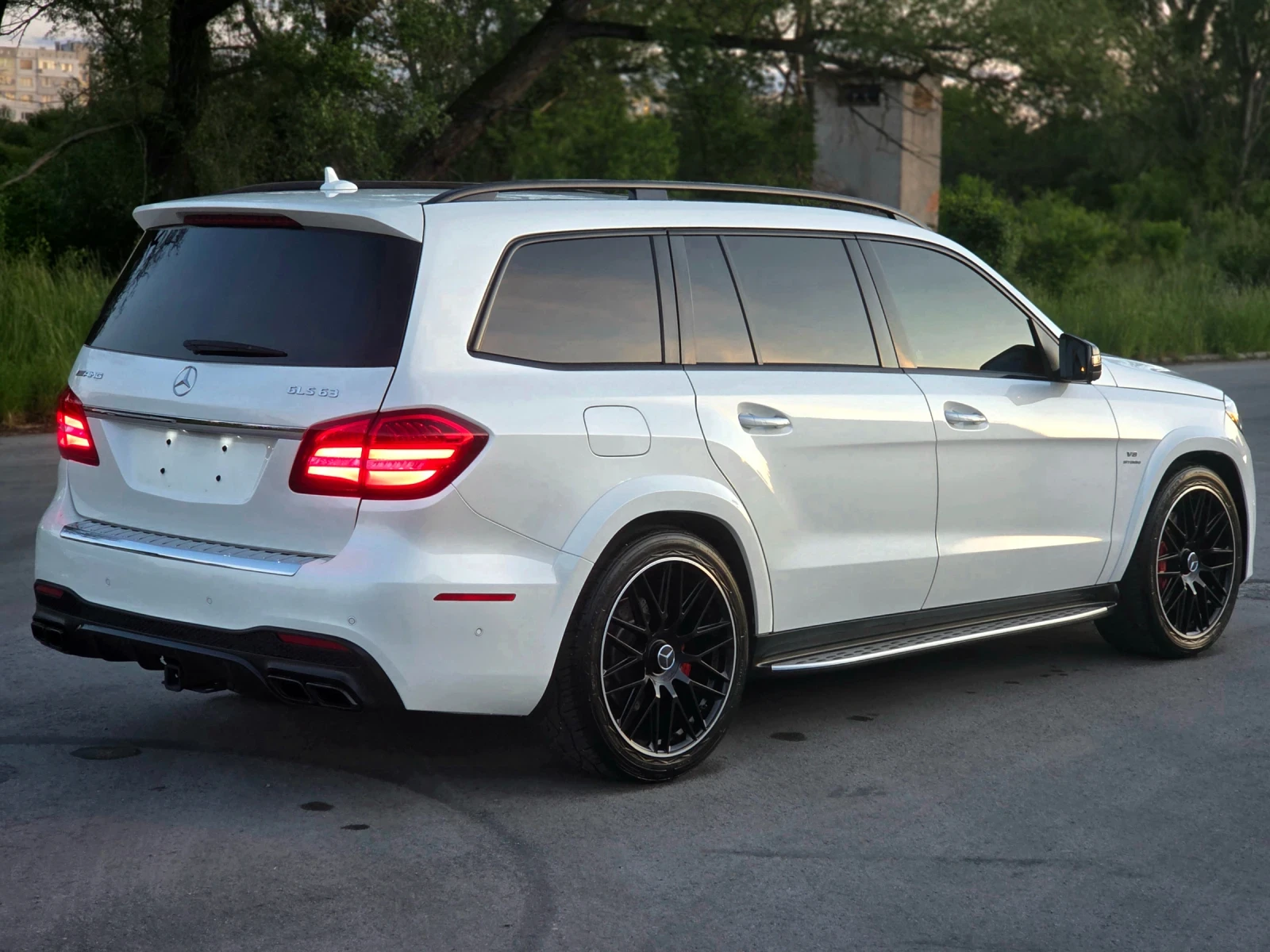 Mercedes-Benz GLS 63 AMG Night Package - изображение 3