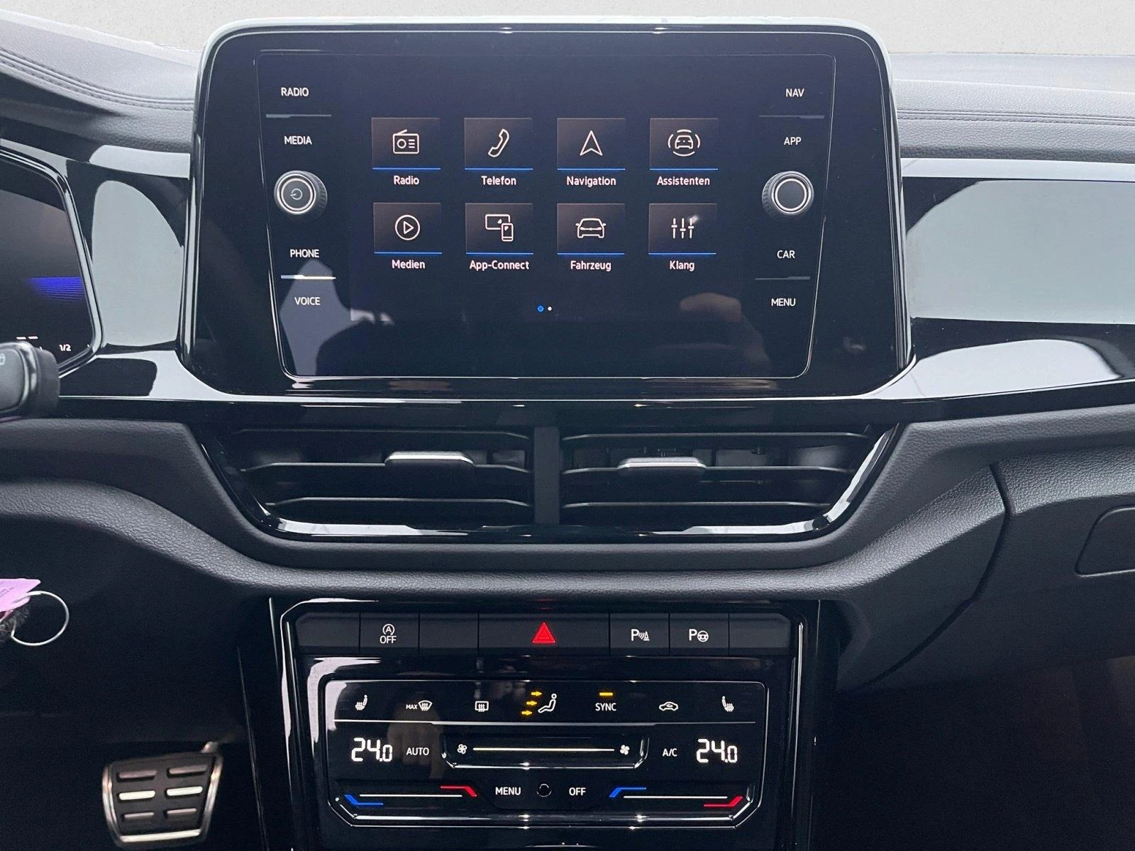 VW T-Roc 2.0TSI* R-LINE* 4MOTION* LED* CAM* DISTR*  - изображение 10