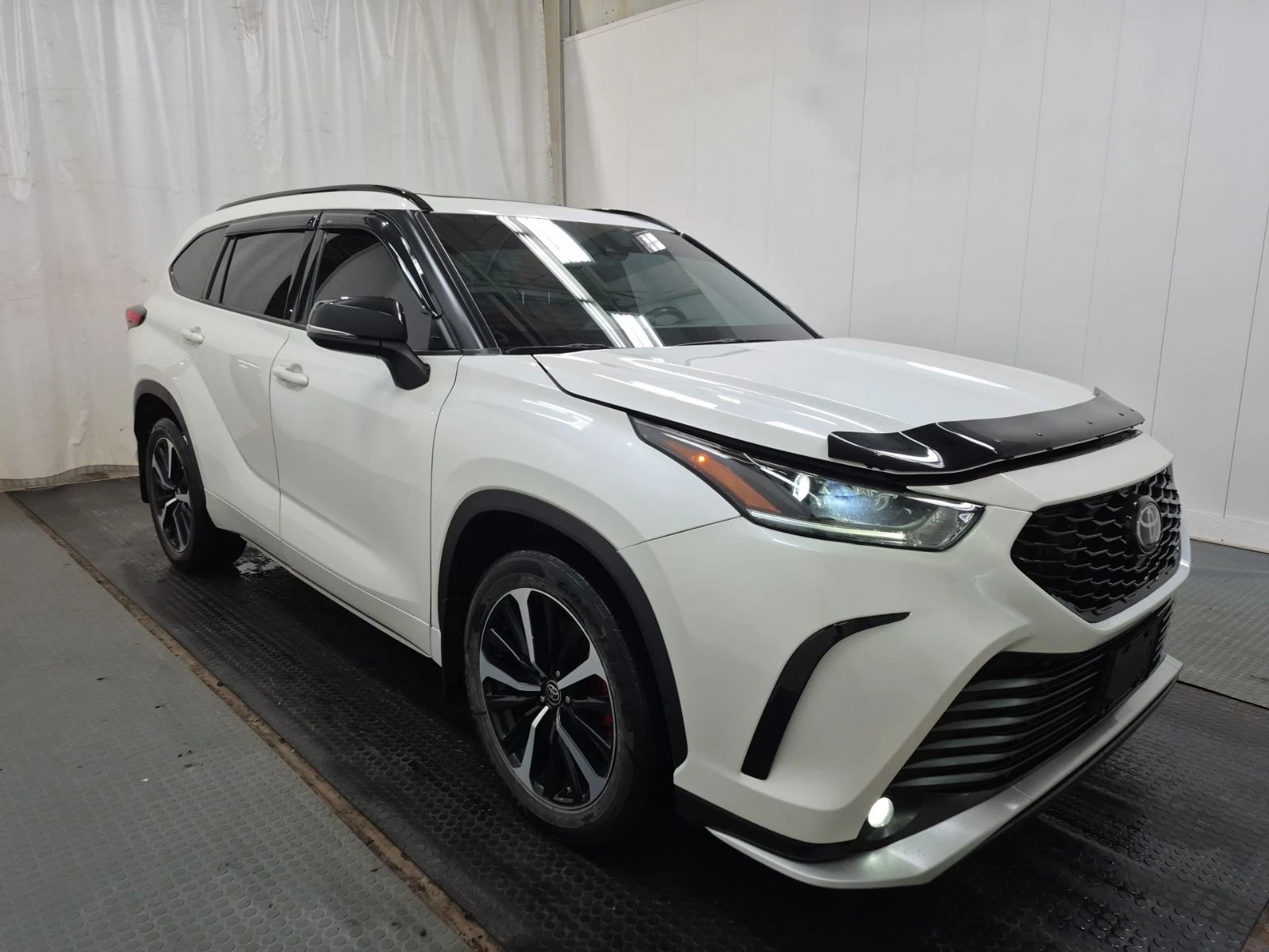 Toyota Highlander XSE АВТО КРЕДИТ, снимка 2 - Автомобили и джипове - 53946949