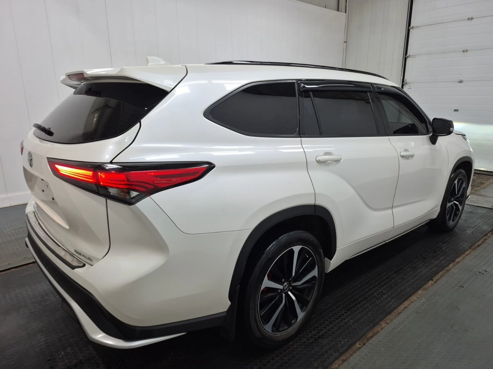 Toyota Highlander XSE АВТО КРЕДИТ, снимка 3 - Автомобили и джипове - 53946949