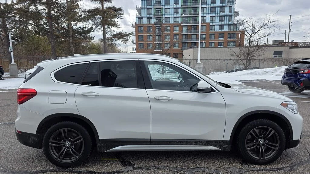 BMW X1 xDrive* АвтоКредит* (ЦЕНА ДО БГ), снимка 5 - Автомобили и джипове - 54030595