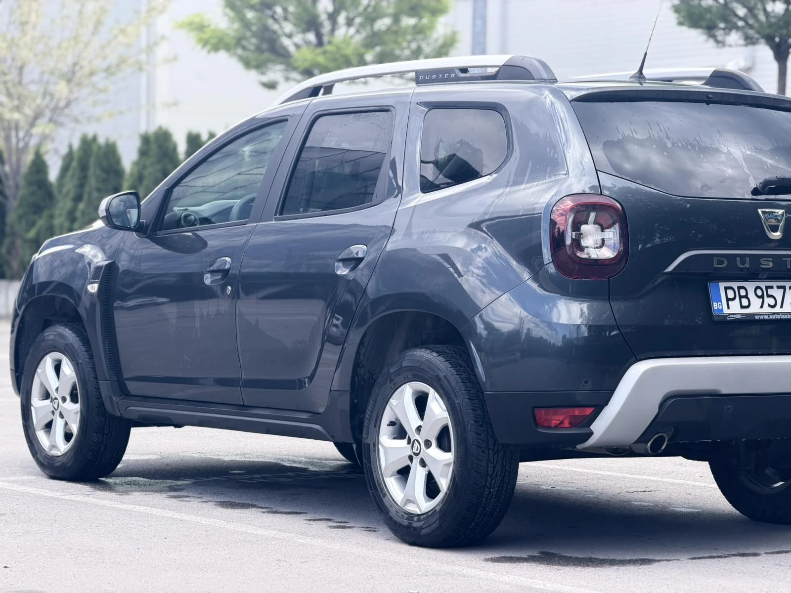 Dacia Duster 2019 1.6 LPG, снимка 3 - Автомобили и джипове - 54236582