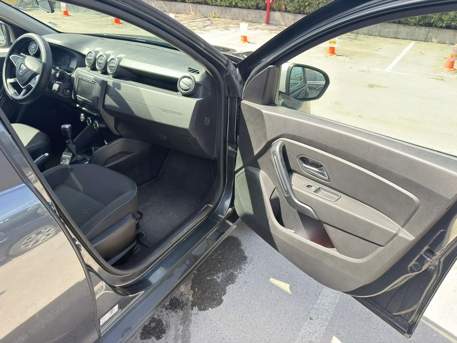 Dacia Duster, снимка 12 - Автомобили и джипове - 54236582