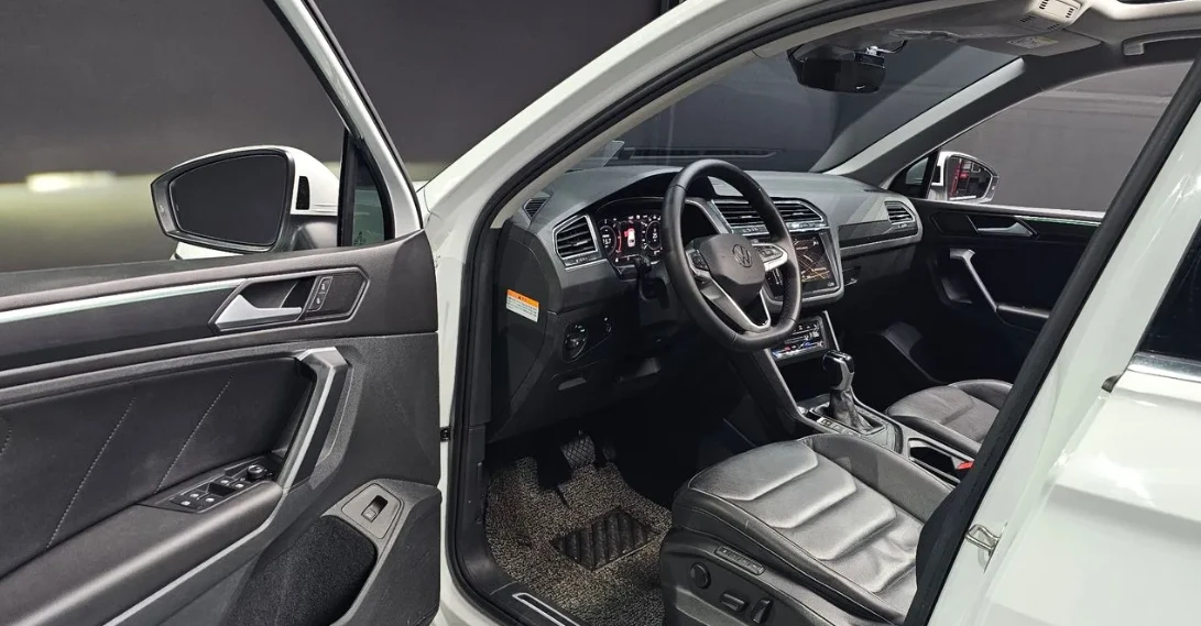 VW Tiguan 2.0 TDI Prestige, снимка 12 - Автомобили и джипове - 54430322