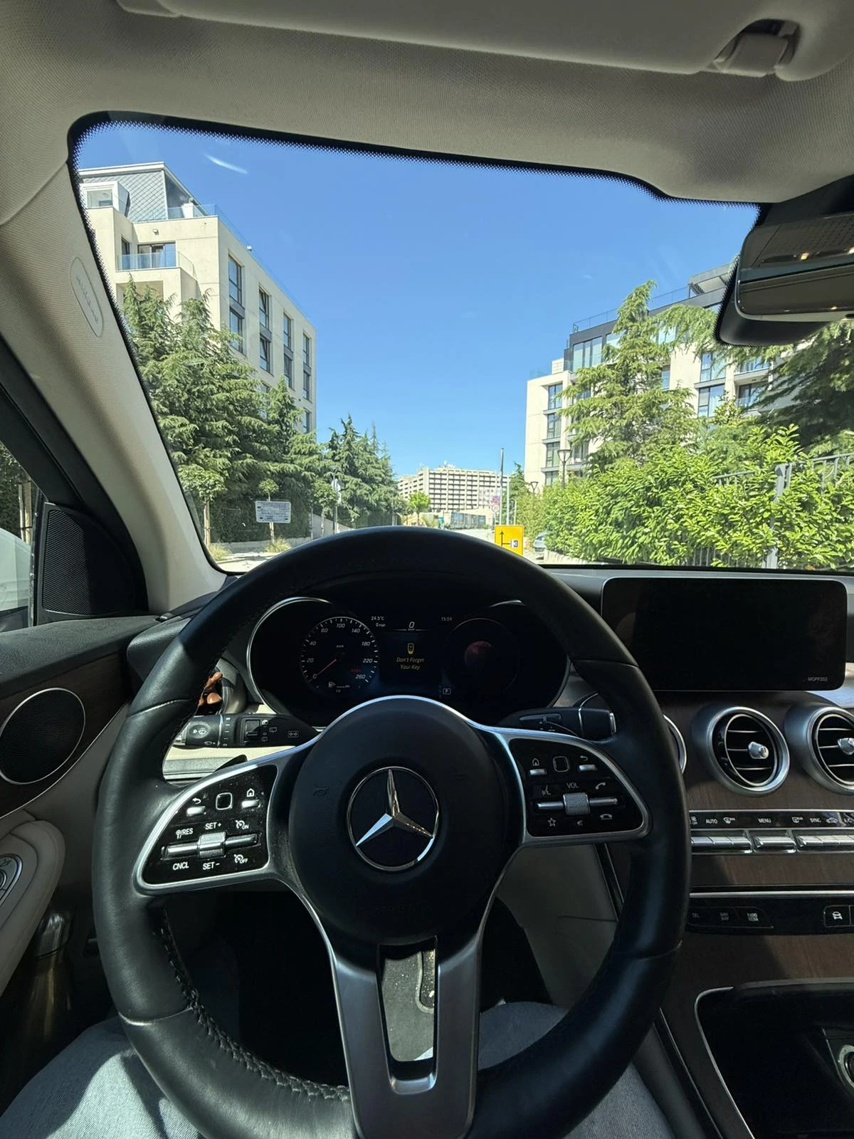 Mercedes-Benz GLC 300, снимка 11 - Автомобили и джипове - 54886513