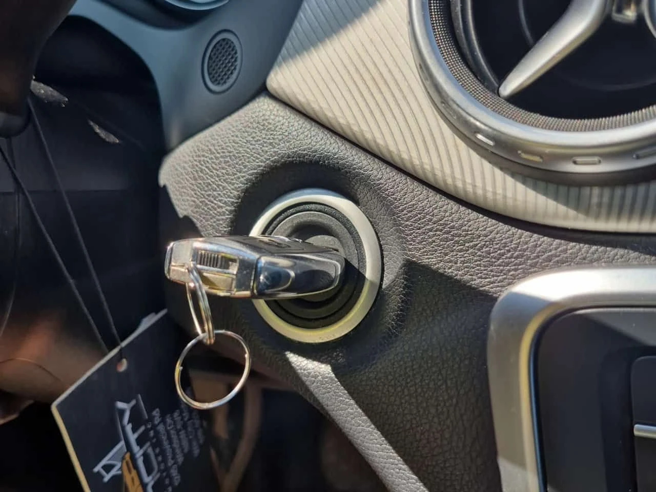 Mercedes-Benz GLA 250 * CARFAX * ОПЦИЯ ЗА ФИНАНСИРАНЕ, снимка 8 - Автомобили и джипове - 55547241