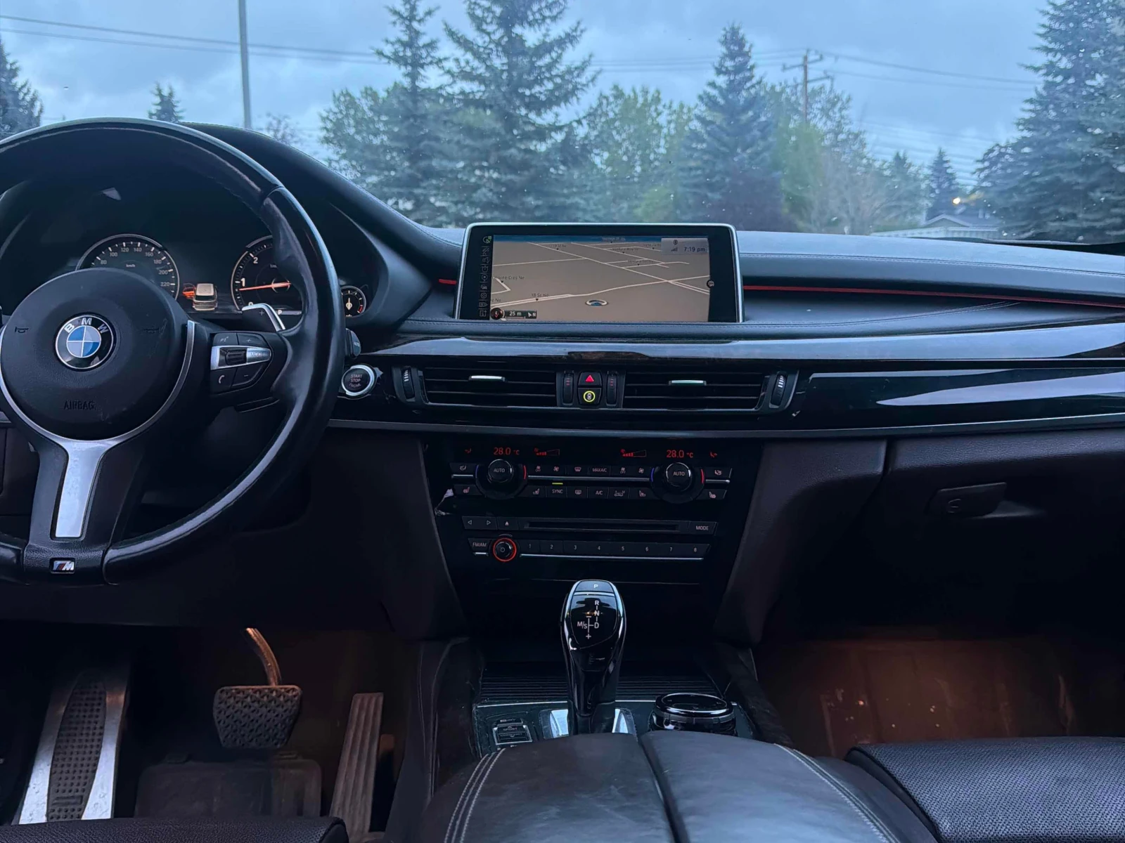 BMW X5 XDRIVE35D * FULL M SPORT* 360 КАМЕРА* HEAD UP* ПАН, снимка 9 - Автомобили и джипове - 56068658