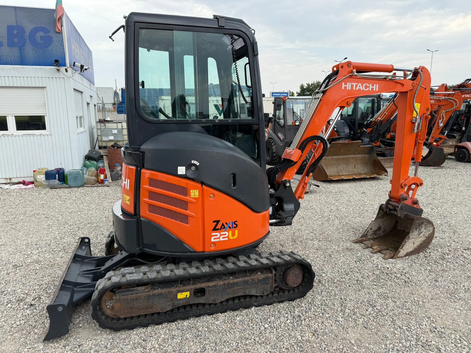 Багер Hitachi ZX 22U-2 CLR - изображение 10