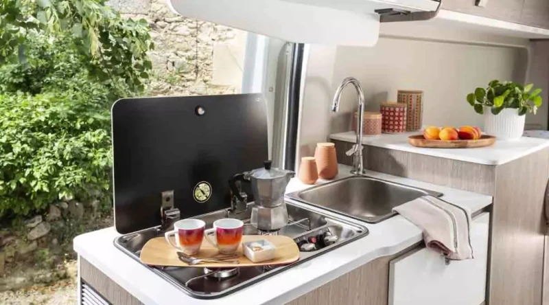 Кемпер Challenger Road Edition VIP, снимка 5 - Каравани и кемпери - 51130367