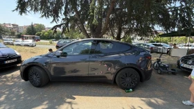 Tesla Model Y 2024 Dual motor Long Range 33000 km, снимка 2