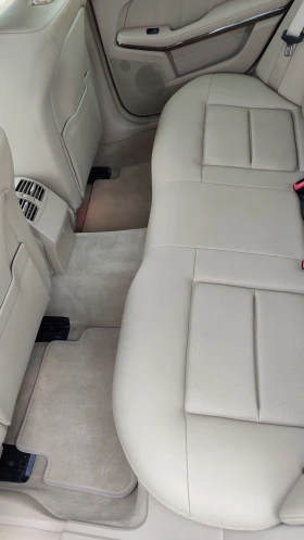 Mercedes-Benz E 220  110000 км. - 14200 € / 27772.79 лв. - 23504610 10