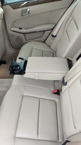 Mercedes-Benz E 220  110000 км. - 14200 € / 27772.79 лв. - 23504610 11