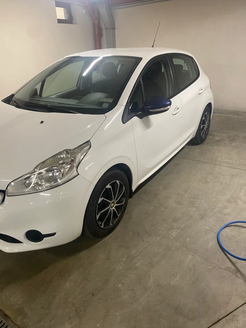 Peugeot 208 1.0 VTI, снимка 3 - Автомобили и джипове - 47266420