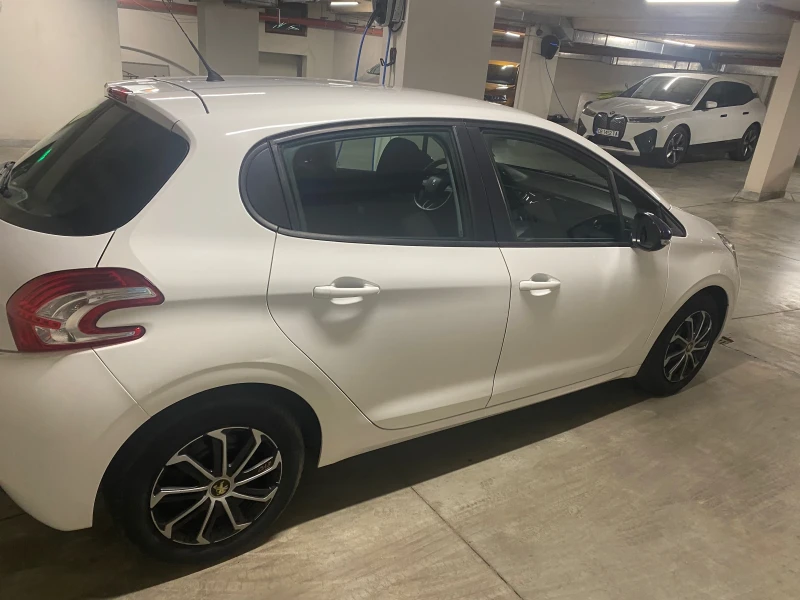 Peugeot 208 1.0 VTI, снимка 7 - Автомобили и джипове - 47266420