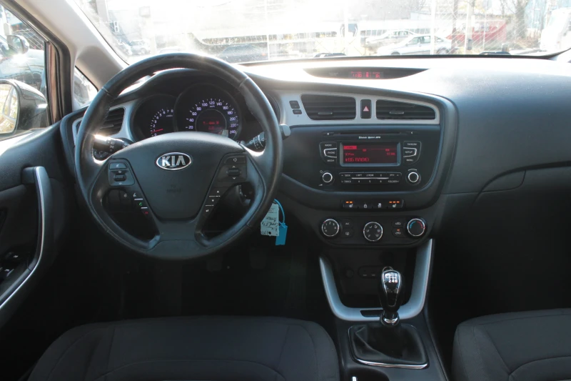 Kia Ceed, снимка 9 - Автомобили и джипове - 48097985