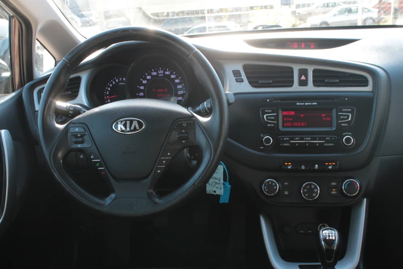 Kia Ceed, снимка 10 - Автомобили и джипове - 48097985