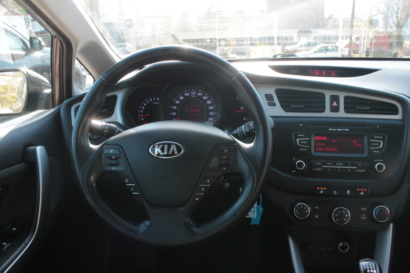 Kia Ceed, снимка 12 - Автомобили и джипове - 48097985