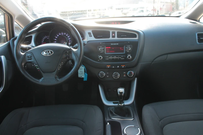 Kia Ceed, снимка 11 - Автомобили и джипове - 48097985