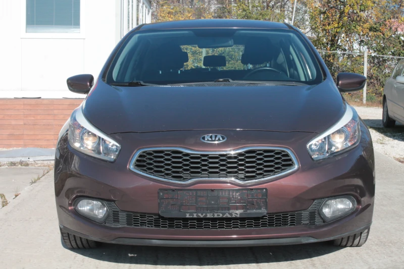 Kia Ceed, снимка 1 - Автомобили и джипове - 48097985