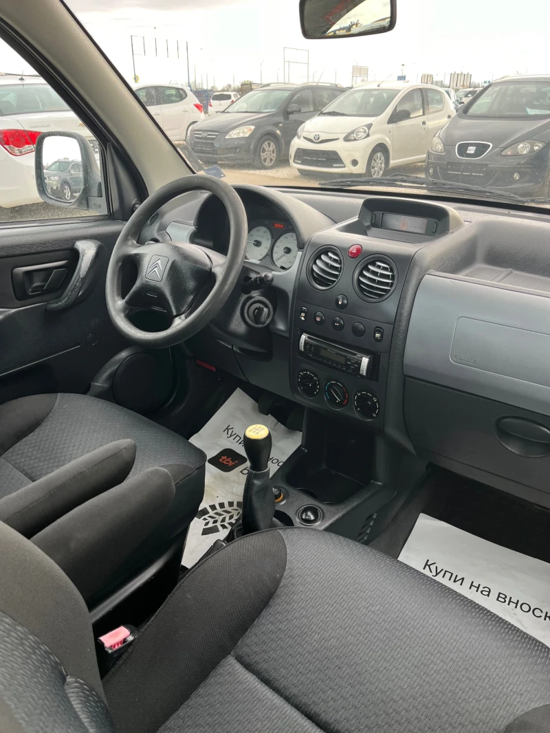 Citroen Berlingo 1.4i, снимка 8 - Автомобили и джипове - 48153241