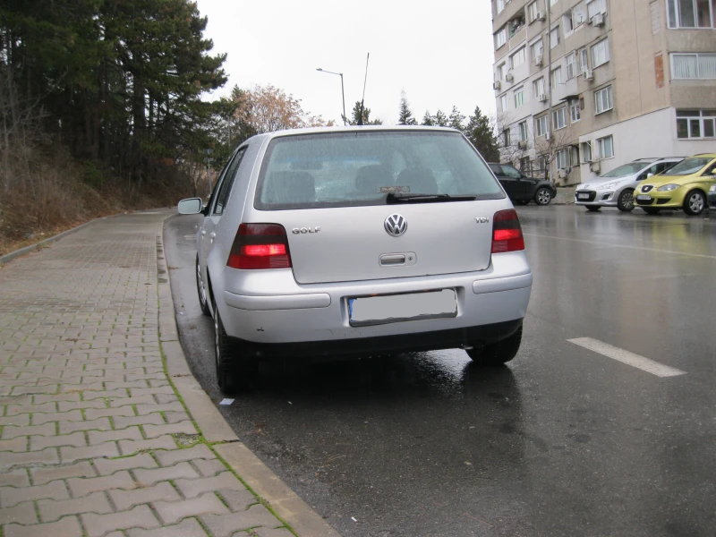 VW Golf 1.9 TDI 110kc., снимка 2 - Автомобили и джипове - 48645108