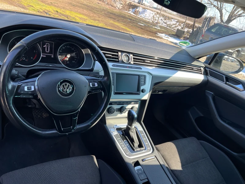 VW Passat 2.0TDI, снимка 9 - Автомобили и джипове - 49260824