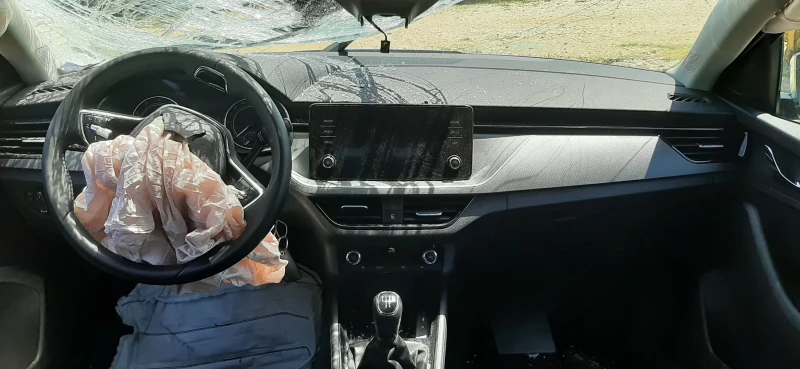 Skoda Scala 1.0i, снимка 5 - Автомобили и джипове - 50404070