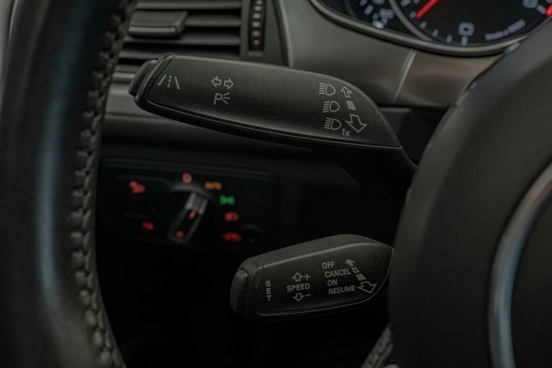 Audi A6 3.0BiTDI/SLINE Plus/Bose/Панорама/Камера 360/Lane , снимка 16 - Автомобили и джипове - 51735409