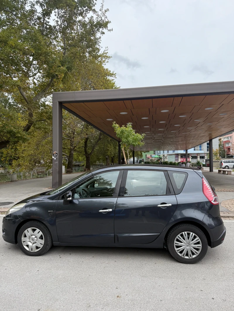 Renault Scenic, снимка 5 - Автомобили и джипове - 52588280