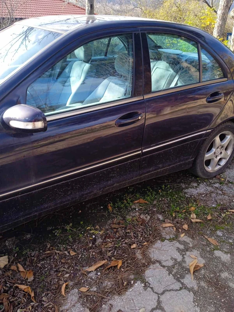 Mercedes-Benz 220 cdi, снимка 3 - Автомобили и джипове - 52686716