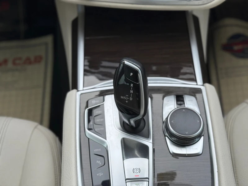 BMW 740 E/hybrid/LONG, снимка 9 - Автомобили и джипове - 53081724