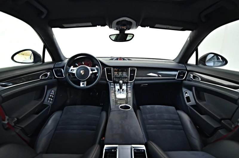 Porsche Panamera * GTS* KEYLESS* FULL* , снимка 9 - Автомобили и джипове - 53100593