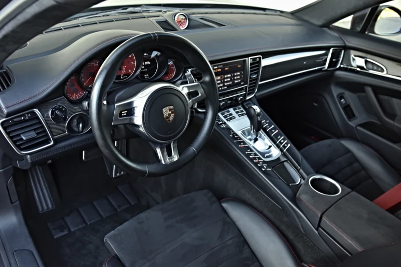 Porsche Panamera * GTS* KEYLESS* FULL* , снимка 11 - Автомобили и джипове - 53100593