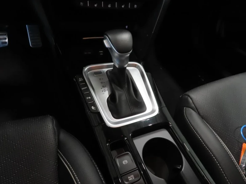 Kia XCeed Plug in hybrid Platinum, снимка 2 - Автомобили и джипове - 53114404