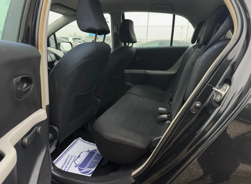 Toyota Yaris 1.3i 87kc / ITALY * , снимка 10 - Автомобили и джипове - 53128415