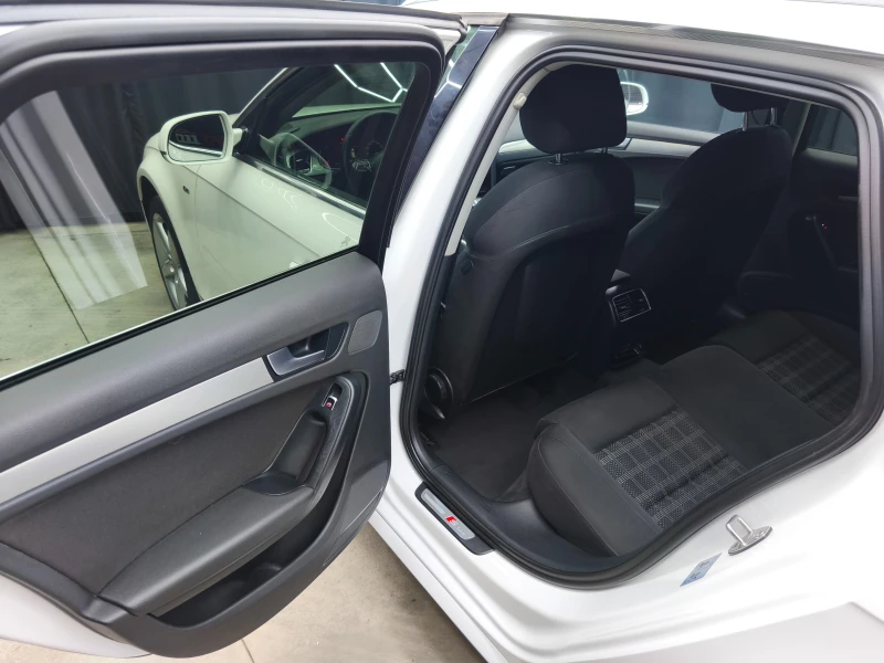 Audi A4 2.0TDI Sline Automatic  150k.c E6B, снимка 9 - Автомобили и джипове - 53267332