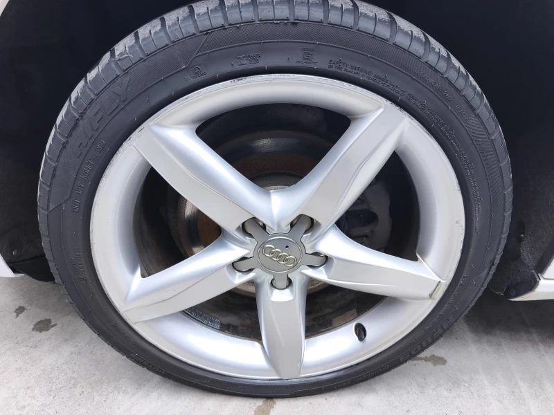 Audi A4 2.0TDI Sline Automatic  150k.c E6B, снимка 17 - Автомобили и джипове - 53267332