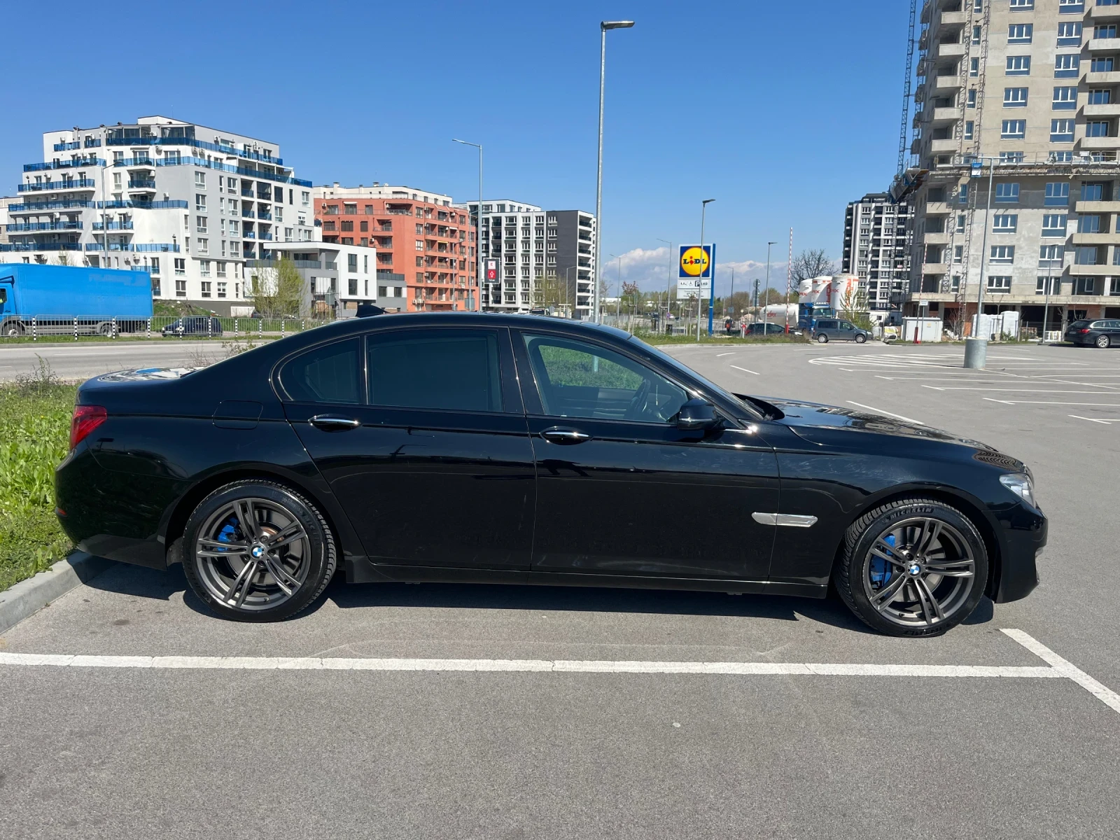 BMW 750 Xdrive    - изображение 10